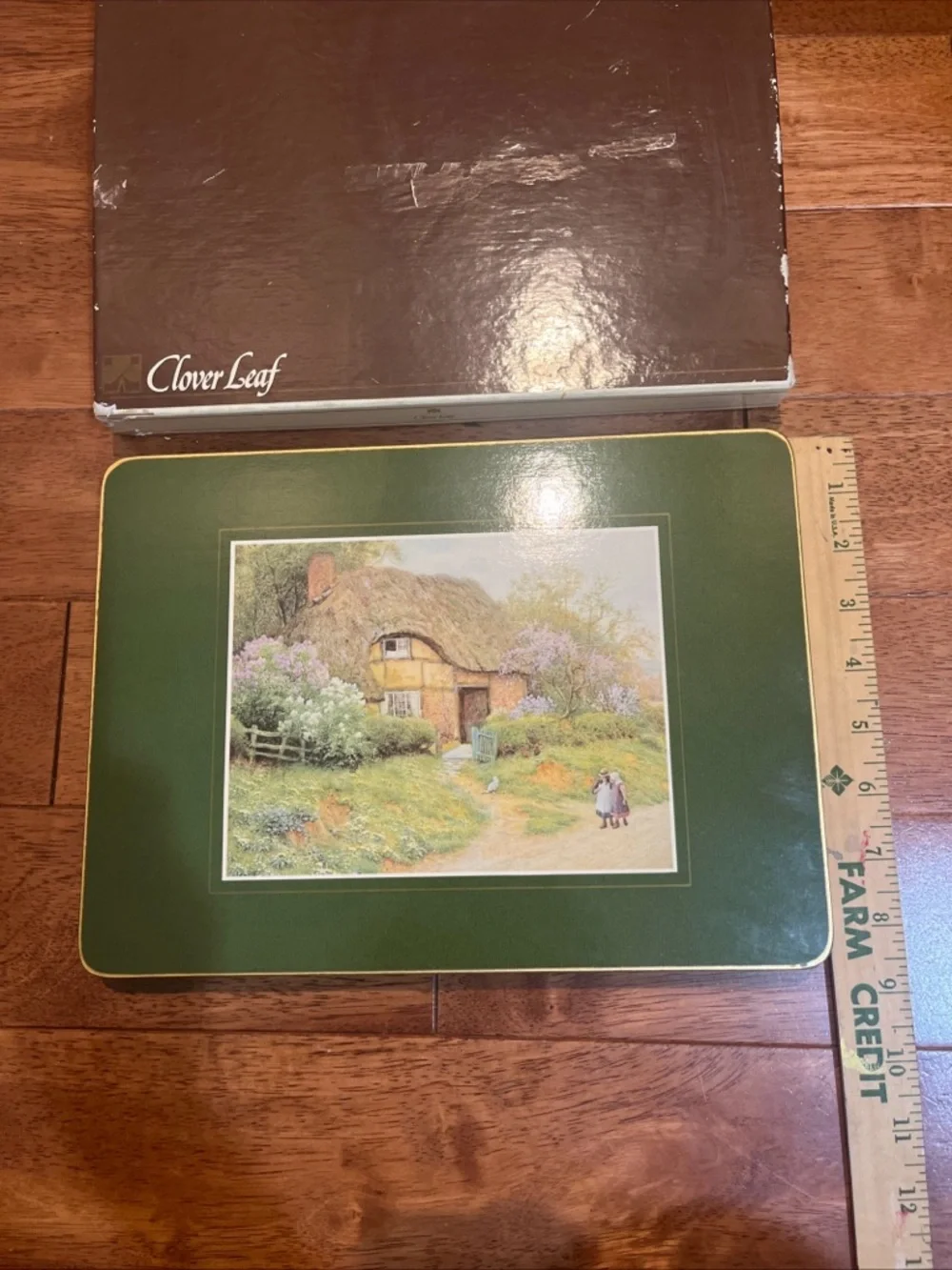 Clover Leaf Green Placemat Set of 6 with Cottage Artwork